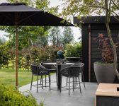 2022 Borek Ardenza belt Majinto high dining chair dark grey – Dekton Peniche high dining table trilium – teak Elena parasol