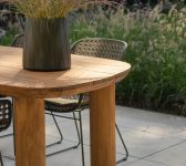 2025 M&L teak Tirrena table – galvanised steel fibre Alessio chair moss brique-linen (detail 4)